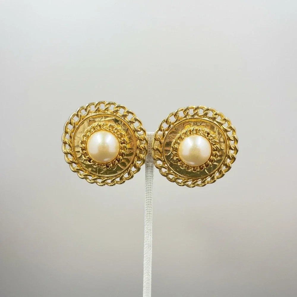 Vintage Gold Tone Faux Pearl Clip‎ On Earrings Large Round Statement Earrings